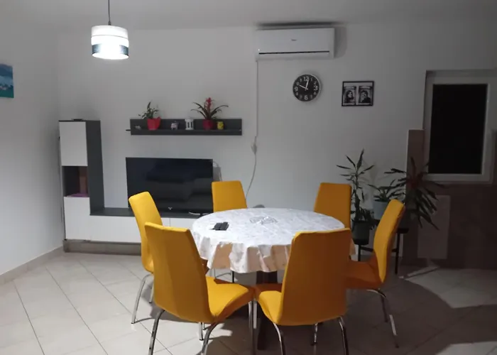 Apartament Delfa Pecarina By Interhome