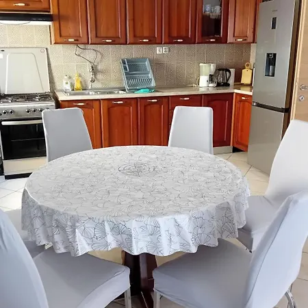 Delfa Pecarina By Interhome Apartman Lopar